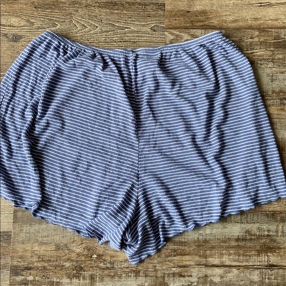 Aerie blue and white striped ribbed sleep/lounge shorts women’s small - Picture 3 of 3